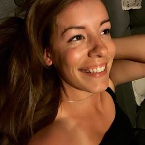 Meet your Posher, Arielle